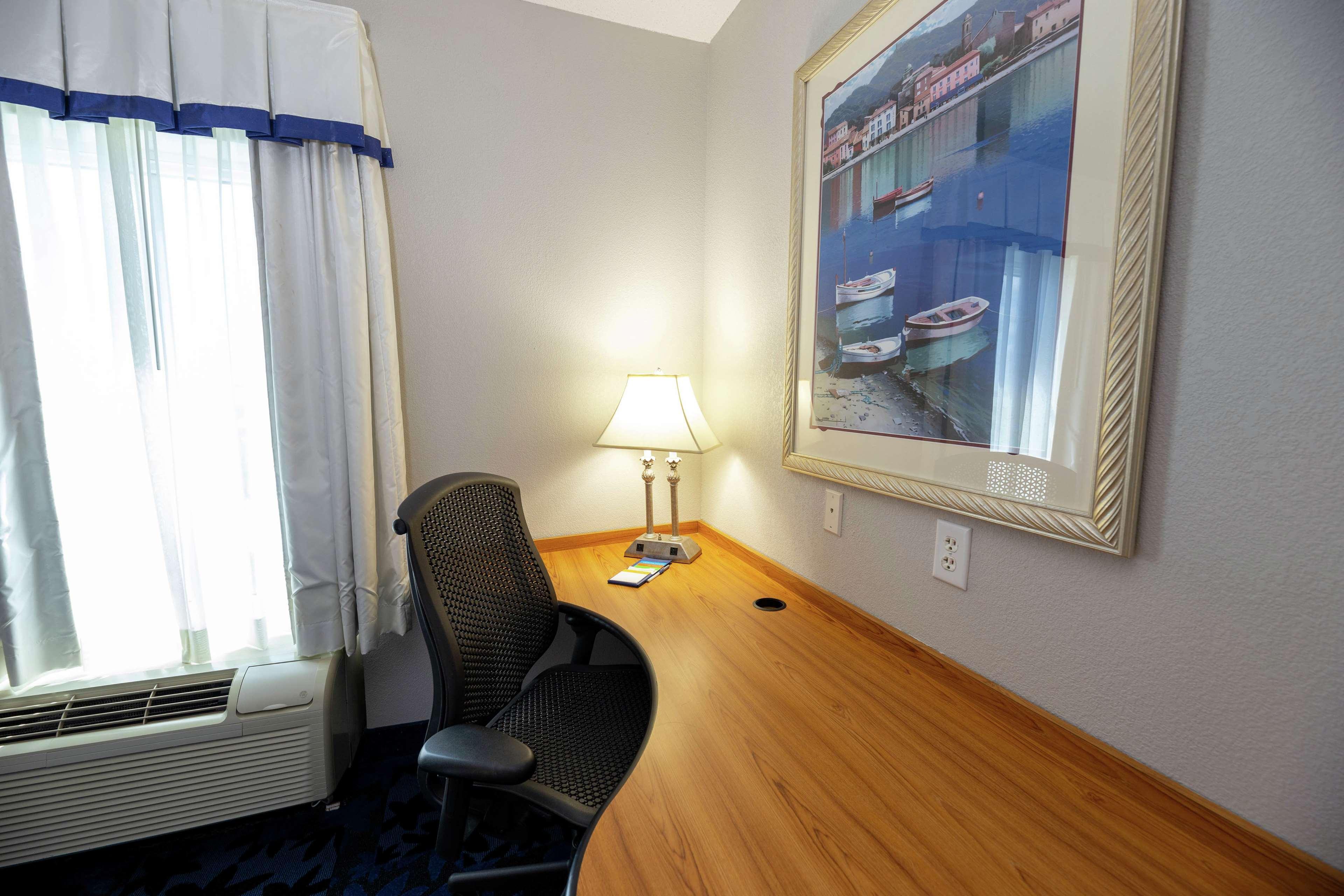 Hampton Inn & Suites Jacksonville Deerwood Park Exterior foto